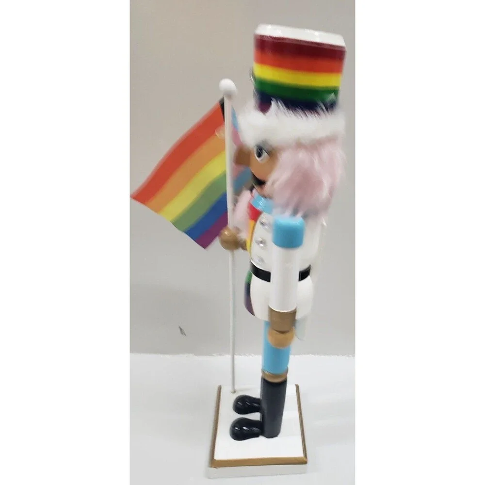 Wooden Christmas Nutcracker,14
